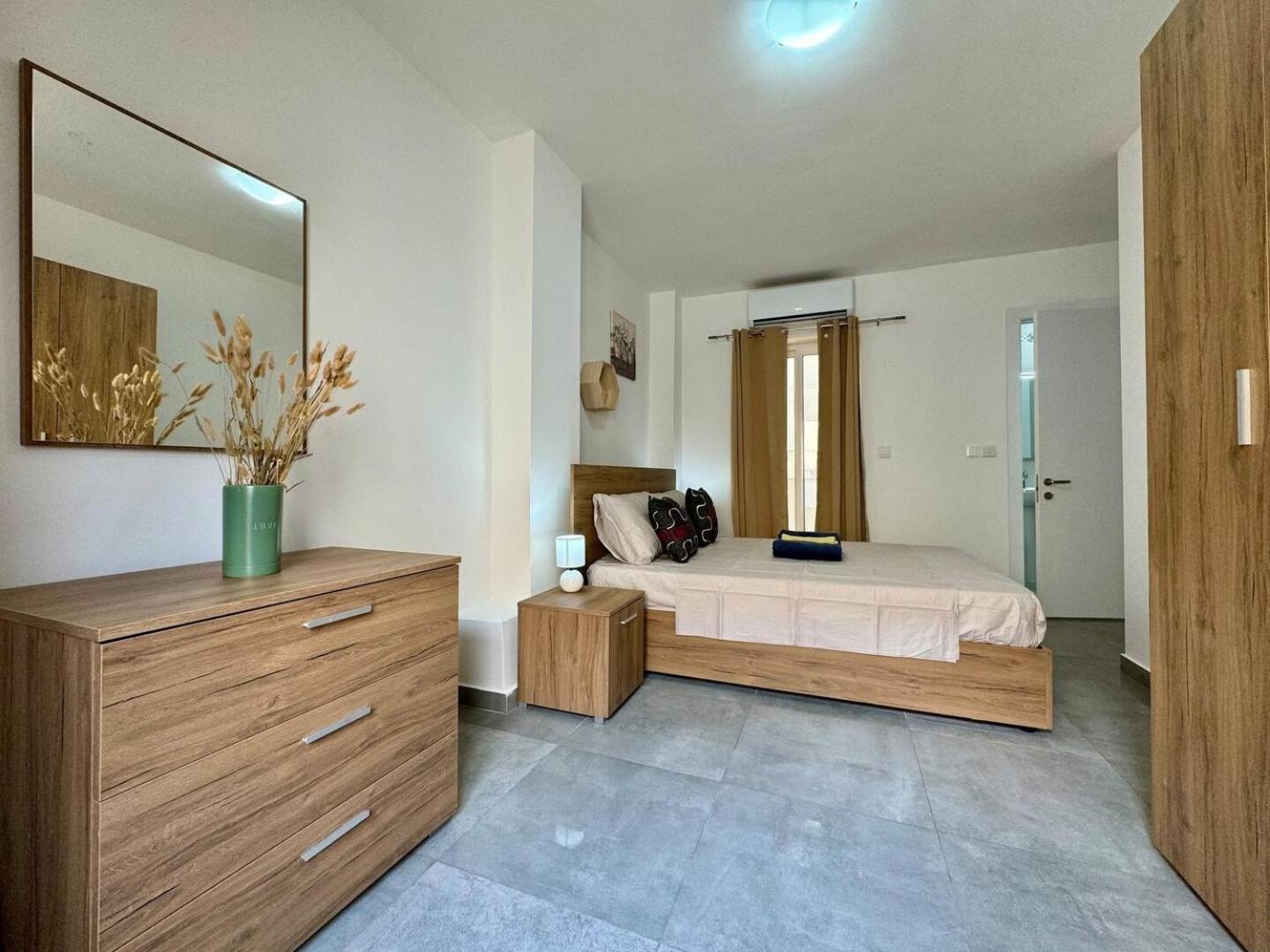 Mive-Delux Three Bedroom Apartment In Marsaskala Exterior foto